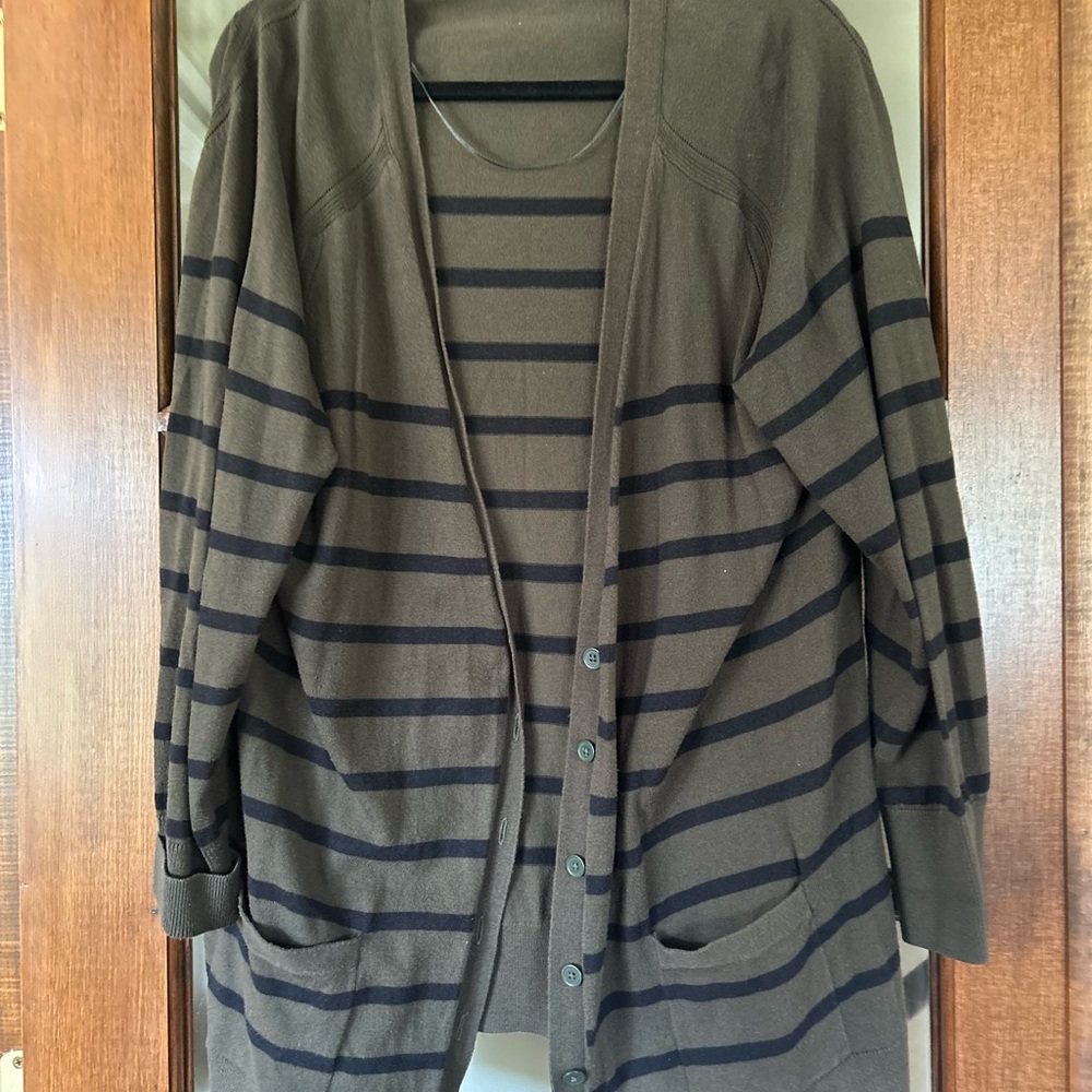 a.n.a Green and Black Striped Woman’s Cardigan